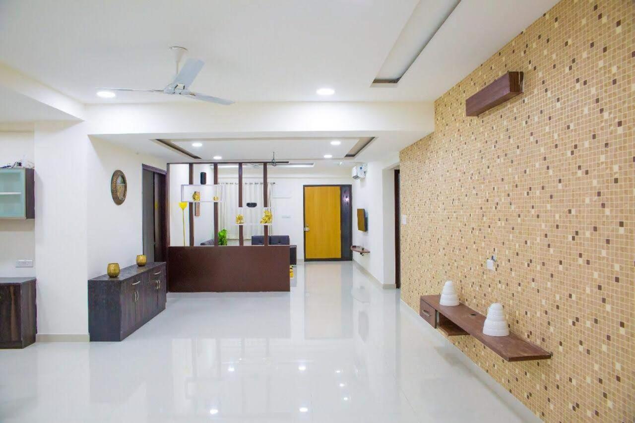 Apartment Aptly Premium Serviced - A Brand Unit Of Skyla - Lotus Pond